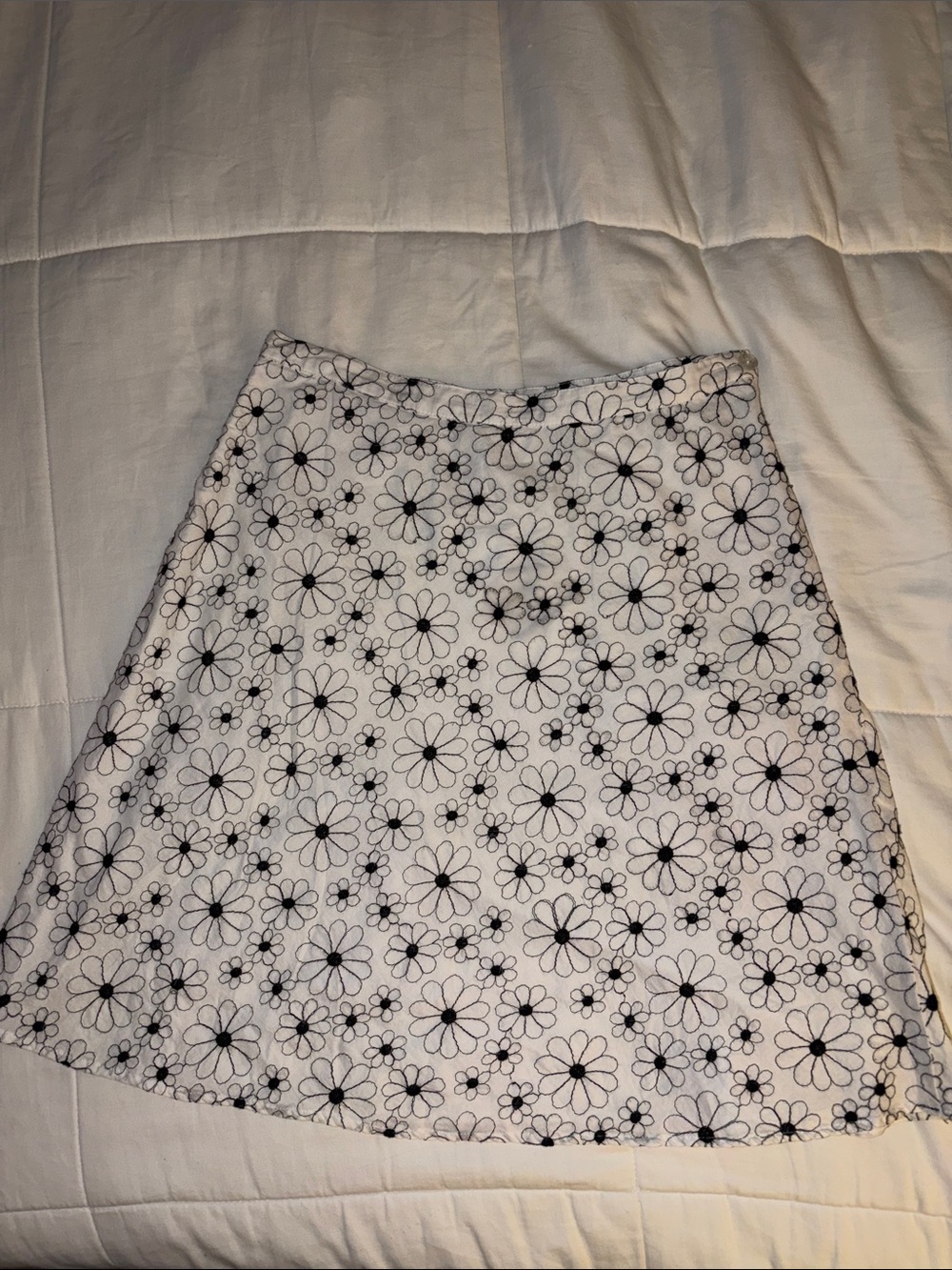 dressbarn Black & White Floral A-Line Skirt Size 10